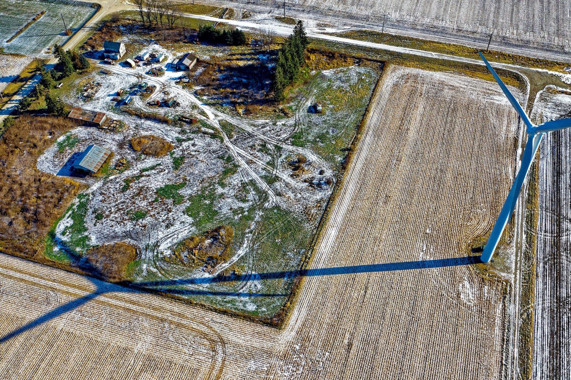 Wind turbine and shadow