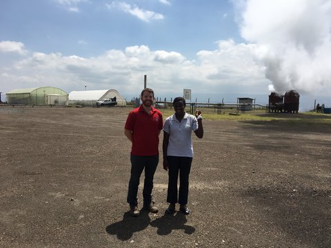 Tim Latimer and Kenyan engineer Esther Nyaambura