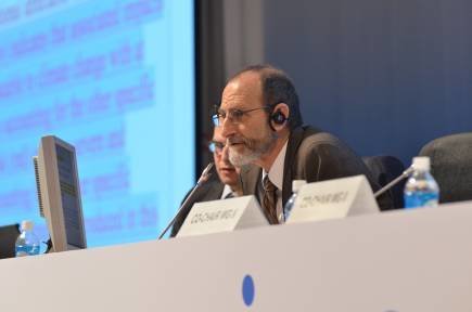 Chris Field speaking at the IPCC